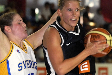 Ivana Večeřová z ČR (vpravo) a Švédka Katarina Anderssonová