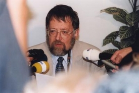 Přítel velvyslance se podílí na byznysu kolem víz ve Lvově.