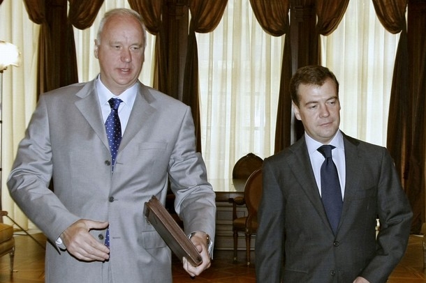 Alexandr Bastrykin (vlevo) s ruským prezidentem Medveděvem.