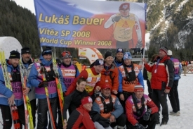 Český tým Lukáše Bauera (ve žlutém).