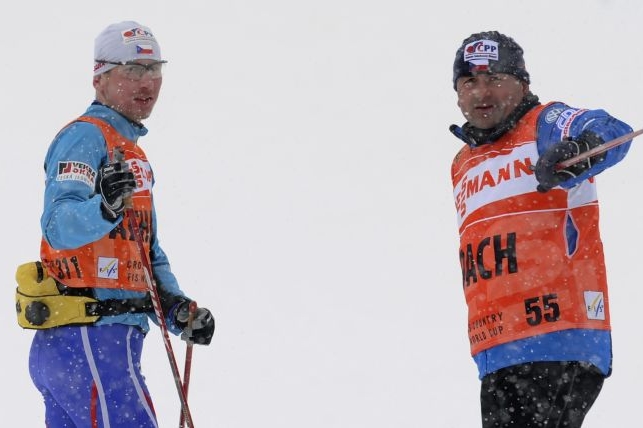 Lukáš Bauer (vlevo) a trenér Miroslav Petrásek ve Vesci. Lukáš Bauer (vlevo) a trenér Miroslav Petrásek ve Vesci.