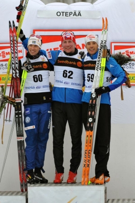 Stupně v&iacute;tězů v Otep&auml;&auml;. Zleva Olsson, Bauer, Vittoz.