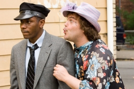 Řidič slečny Daisy? Mos Def a Jack Black ve filmu Prosíme přetočte.