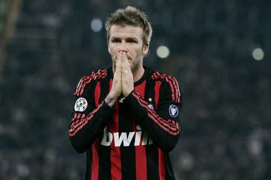 Fotbalista David Beckham. Zůstane v AC Milán? On by rád...
