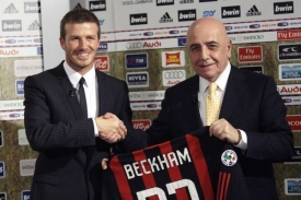 David Beckham a prezident Adriano Galliani.