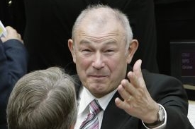 Nově zvolený premiér Bavorska Beckstein