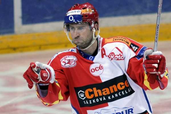 Hvězda hokejové extraligy slávista Jaroslav Bednář. 