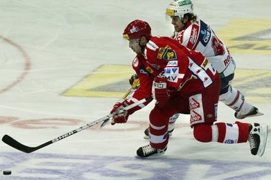 Jaroslav Bednář, hokejový útočník Slavie. 
