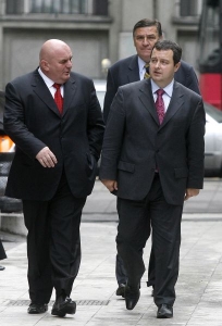 Prezident socialistů Dačič (vpravo) a jeho koaličn&iacute; partner Markovič.