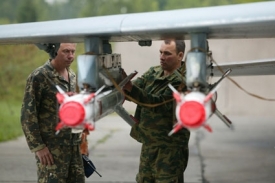 Bělorusko-rusk&eacute; vojensk&eacute; cvičen&iacute; &Scaron;t&iacute;t svazu (2007). MiG-29.