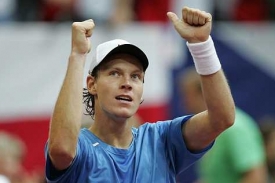 Tenista Tom&aacute;&scaron; Berdych si ve &Scaron;v&eacute;dsku zahraje o titul.