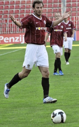 Patrik Berger v př&iacute;pravn&eacute;m fotbalov&eacute;m z&aacute;pase proti Ružomberku.