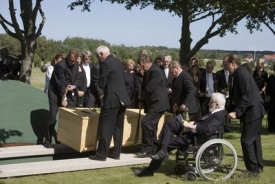 Poslední rozloučení s Ingmarem Bergmanem se odehrálo v kruhu přátel a rodiny.