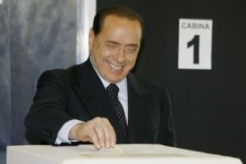 Povede Itálii opět Silvio Berlusconi? Povede Itálii opět Silvio Berlusconi?