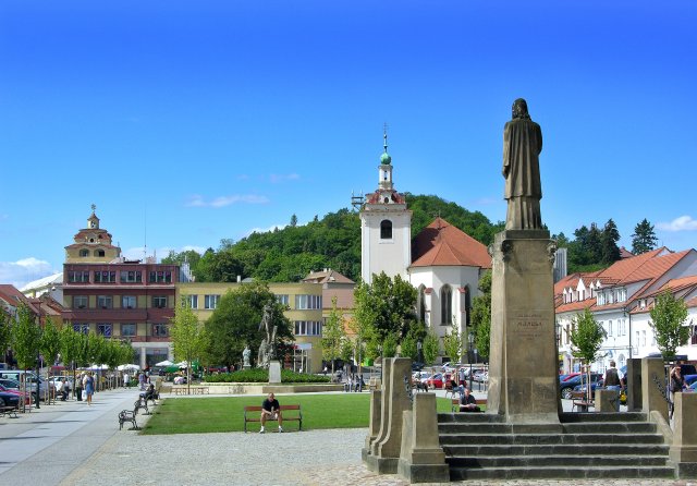 Podle starosty Berouna se majitelé privatizovaných bytů bojí zbytečně. Podle starosty Berouna se majitelé privatizovaných bytů bojí zbytečně.