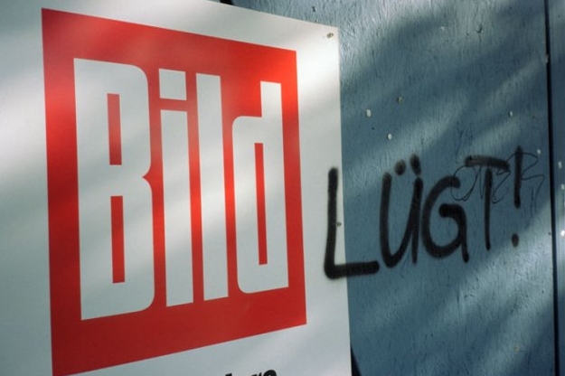 Bild lže. Pouliční tvořivost. 