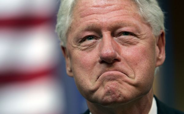 Bill Clinton má o čem přemýšlet. Bill Clinton má o čem přemýšlet.