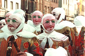 Masopust v belgick&eacute;m Binche.