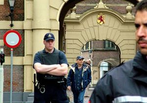 Pozor islámské nebezpeči! Ochrana parlamentu v Haagu