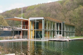 Zelený dům od architekta Georga Reinberga. Zelený dům od architekta Georga Reinberga.