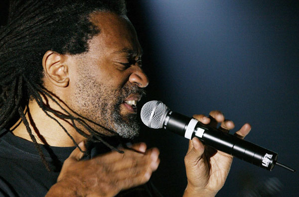 Bobby McFerrin vystoupí 15. května v Praze. Bobby McFerrin vystoupí 15. května v Praze.