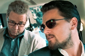 Leonard DiCaprio a Russell Crowe jako agenti CIA v Labyrintu lž&iacute;.