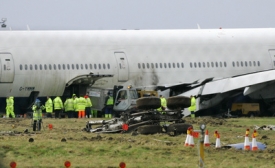 Boeing dosedl na Heathrow tvrdě.