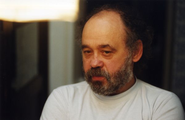 John Bok žaluje radnici Prahy 5.