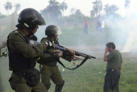 Bolivijsk&aacute; policie kontroluje situaci