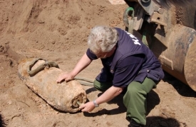 Zneškodňování bomb je pro německé pyrotechniky téměř rutinou.