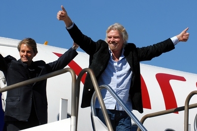 Richard Branson, majitel Virgin Group. Vláda mu banku nepředá.