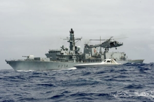 HMS Iron Duke s princem Williamem na palubě zadržela drogy za miliardu.