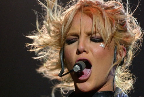 O skandály se v tomto roce postarala zpěvačka Britney Spearsová. O skandály se v tomto roce postarala zpěvačka Britney Spearsová.