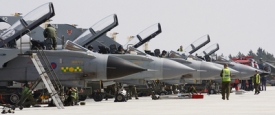 Britské letouny Tornado GR4.
