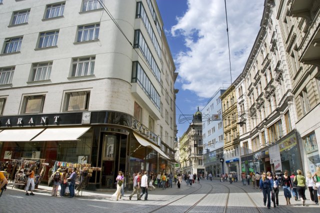 Brno chce nový systém bydlení pro Romy, má pomoci neplatičům. 