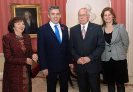 Prezidenta Václava Klause s manželkou Livií přijal britský premiér. Prezidenta Václava Klause s manželkou Livií přijal britský premiér.