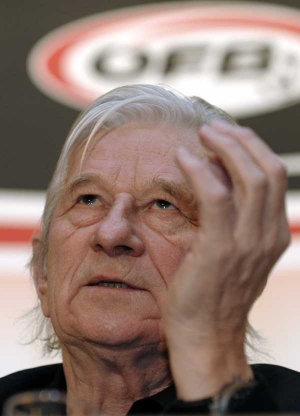 Karel Br&uuml;ckner, tren&eacute;r rakousk&eacute; fotbalov&eacute; reprezentace.