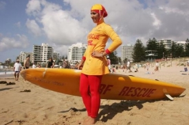 Burkini - kříženec mezi burkou a bikinami.