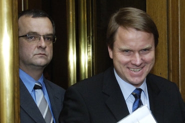 Ministr životního prostředí Martin Bursík (vpravo) a ministr financí Miroslav Kalousek.