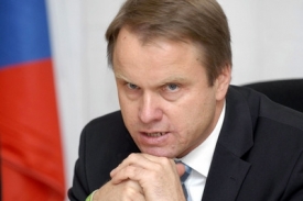 Vicepremi&eacute;r a předseda Strany zelen&yacute;ch Martin Burs&iacute;k.