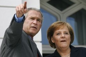 Bush s Merkelovou v Heiligendammu