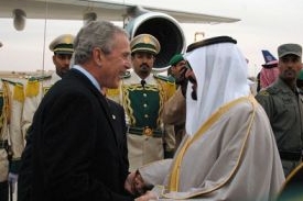 George Bush a sa&uacute;dsk&yacute; kr&aacute;l Abdall&aacute;h.