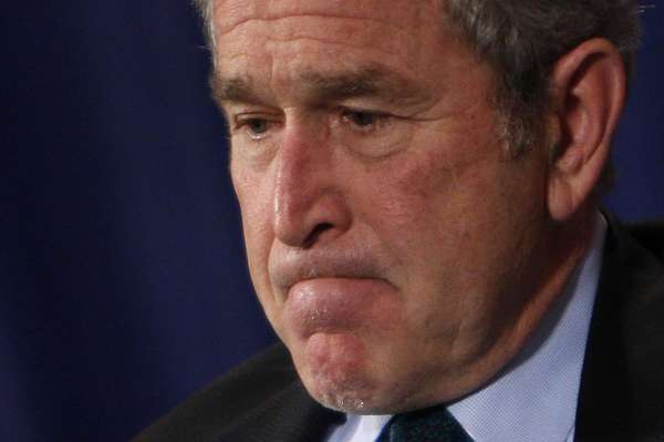 George Bush rozhodně nezažívá klidný odchod ze scény. 