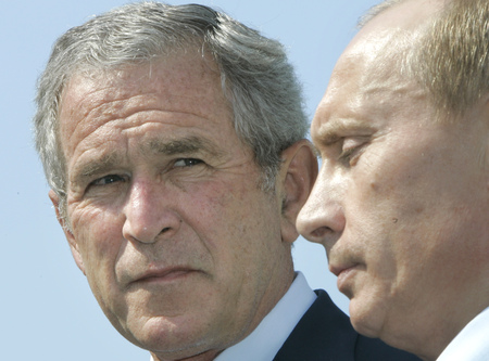 Prezidenti George W. Bush a Vladimír Putin Prezidenti George W. Bush a Vladimír Putin