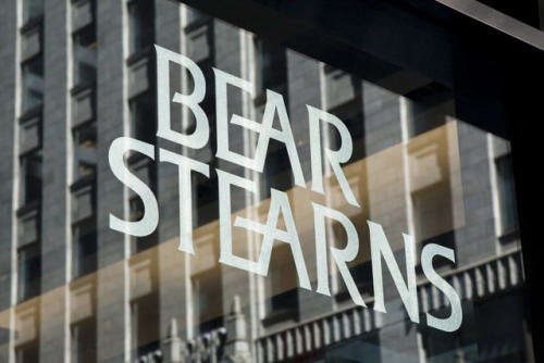Osud Bear Stearns stihne stovky bank, tvrdí Roubini.