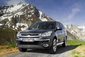 Citroën C-Crosser má stejné základy jako Peugeot 4007 a Mitsubishi Outlander.