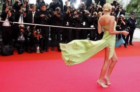 Červený koberec a závěrečný ceremoniál v Cannes.