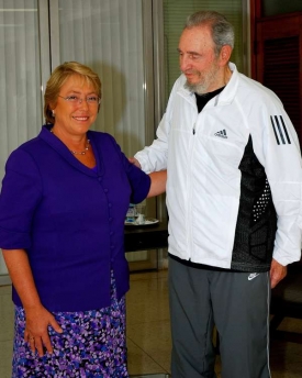 Castro v teplákové soupravě jisté světové kapitalistické firmy.