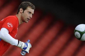 Gólman Chelsea Petr Čech (na snímku při tréninku reprezentace).