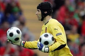 Gólman Petr Čech.